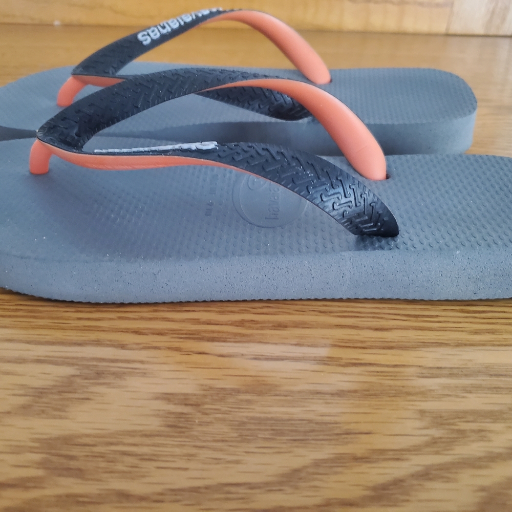Havaianas Black and Gray Flip Flops with Orange Straps - Picture 4 of 4